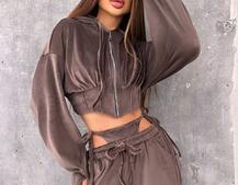 Велюровий комплект: кофта з корсетними елементами + джогери з імітацією трусиків Велюровий комплект: кофта з корсетними елементами + джогери з імітацією трусиків | PUSHKA SHOP