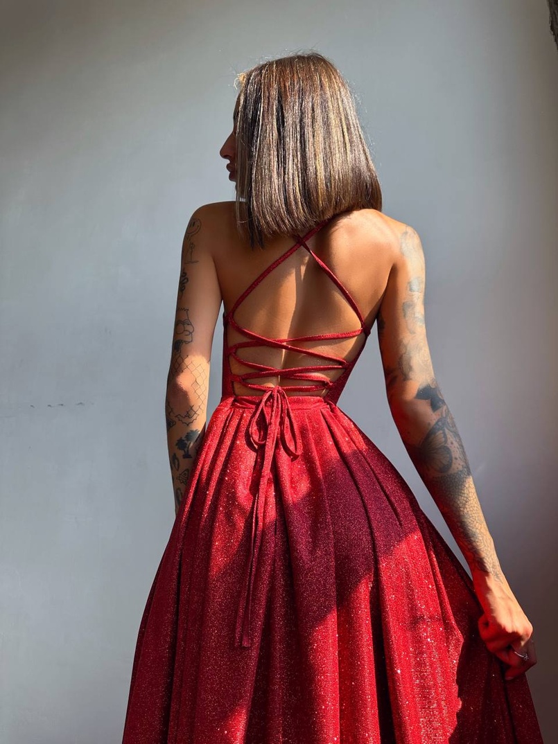 Сяюча сукня максі зі шнурівкою на спинці Сяюча сукня максі зі шнурівкою на спинці | PUSHKA SHOP