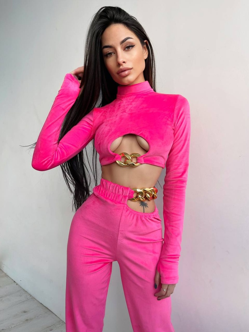 Велюровий костюм з ланцюжками: топ + джоггери | PUSHKA SHOP