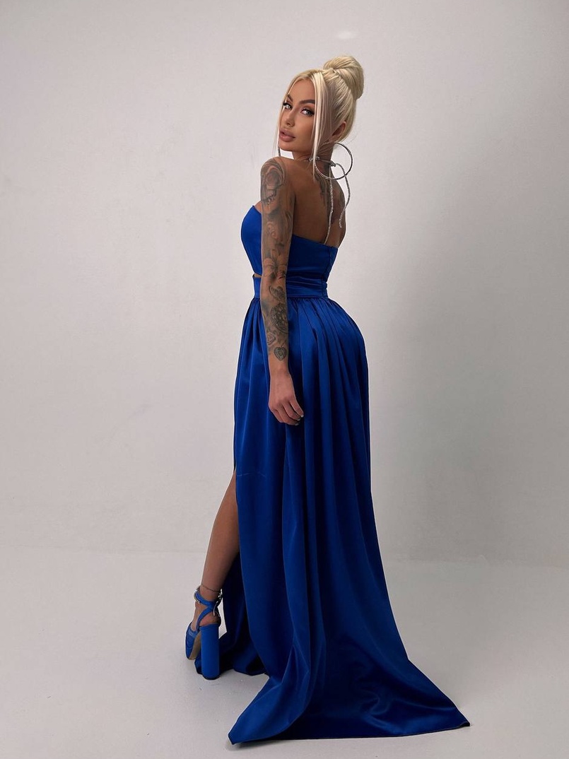 Атласна сукня максі із шнуром зі стразами Атласна сукня максі із шнуром зі стразами | PUSHKA SHOP