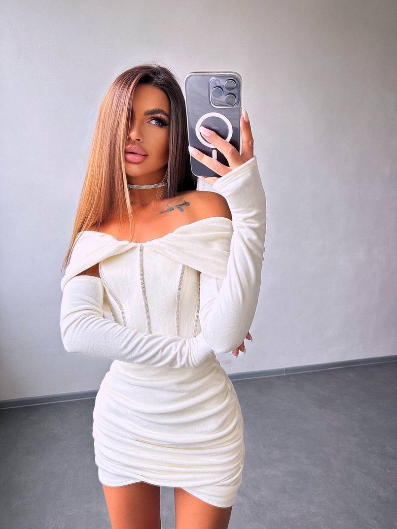 Оксамитова корсетна сукня міні, декорована стразами Ручна робота Оксамитова корсетна сукня міні, декорована стразами Ручна робота | PUSHKA SHOP