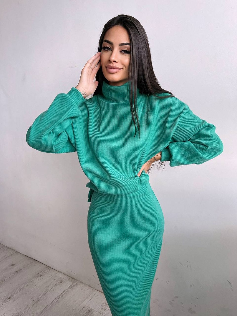 Костюм із теплого трикотажу-рубчика: светр + спідниця | PUSHKA SHOP