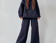 Тёплый костюм с расклешенными брюками Тёплый костюм с расклешенными брюками | PUSHKA SHOP