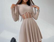 Приталенное платье с корсетной вставкой и пышной юбкой-солцем Приталенное платье с корсетной вставкой и пышной юбкой-солцем | PUSHKA SHOP