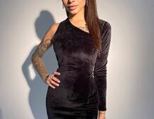 Бархатное платье, декорированное бахромой из страз Бархатное платье, декорированное бахромой из страз | PUSHKA SHOP