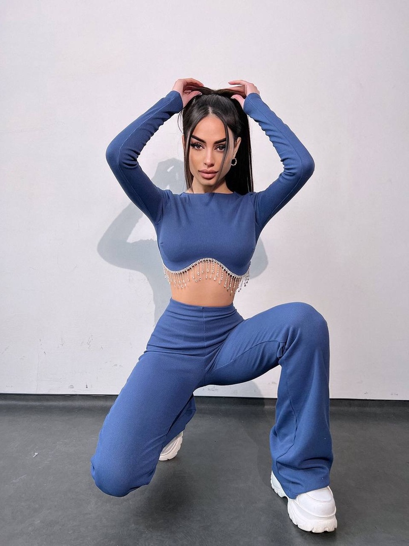 Комплект : штани кльош і топ , декорований бахромою зі страз Ручна робота Комплект : штани кльош і топ , декорований бахромою зі страз Ручна робота | PUSHKA SHOP