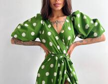 Платье миди в горох с запахом и объемными рукавами Платье миди в горох с запахом и объемными рукавами | PUSHKA SHOP