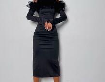 Сукня міді, декорована натуральним пір'ям Сукня міді, декорована натуральним пір'ям | PUSHKA SHOP