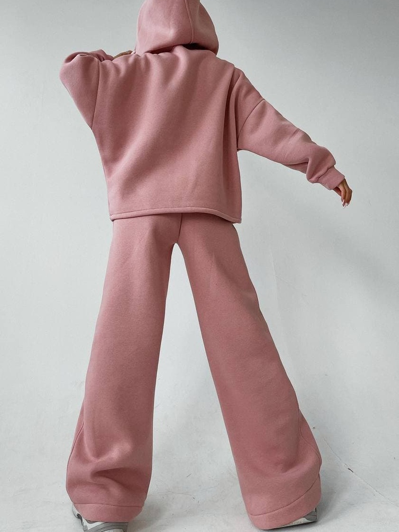 Тёплый костюм с расклешенными брюками Тёплый костюм с расклешенными брюками | PUSHKA SHOP