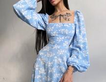 Цветочное платье-миди со шнуровкой на спинке и разрезом на ножке  Цветочное платье-миди со шнуровкой на спинке и разрезом на ножке  | PUSHKA SHOP