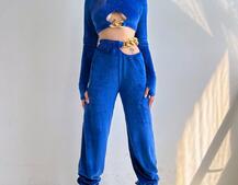 Велюровий костюм з ланцюжками: топ + джоггери Велюровий костюм з ланцюжками: топ + джоггери | PUSHKA SHOP