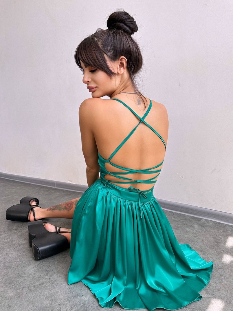 Шовкова сукня з пишною спідницею та шнурівкою на спинці | PUSHKA SHOP