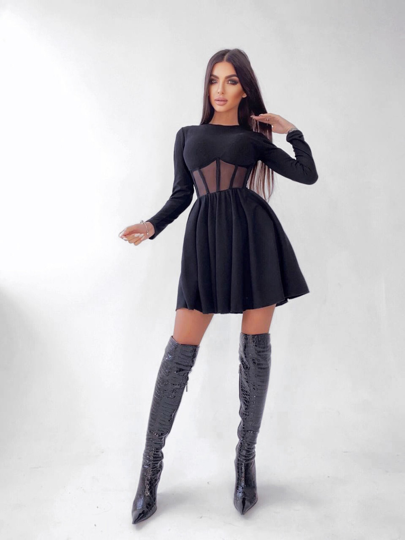 Приталенное платье с корсетной вставкой и пышной юбкой-солцем Приталенное платье с корсетной вставкой и пышной юбкой-солцем | PUSHKA SHOP