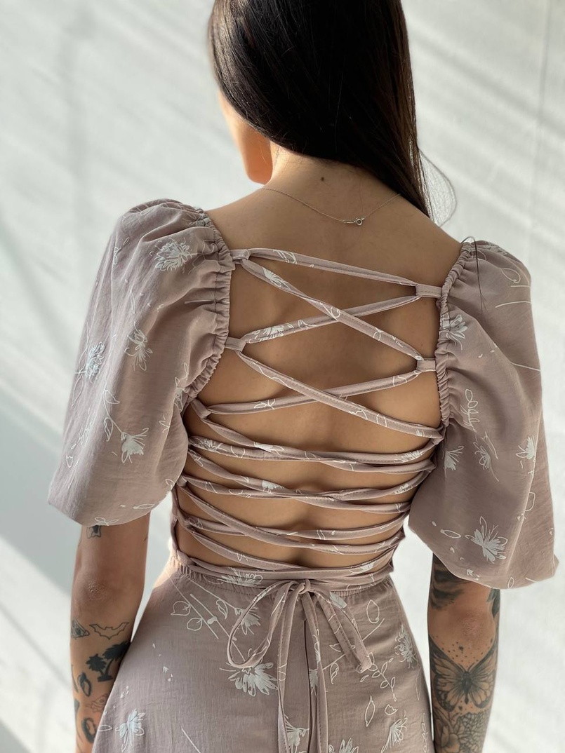 Платье миди со шнуровкой на спинке Платье миди со шнуровкой на спинке | PUSHKA SHOP