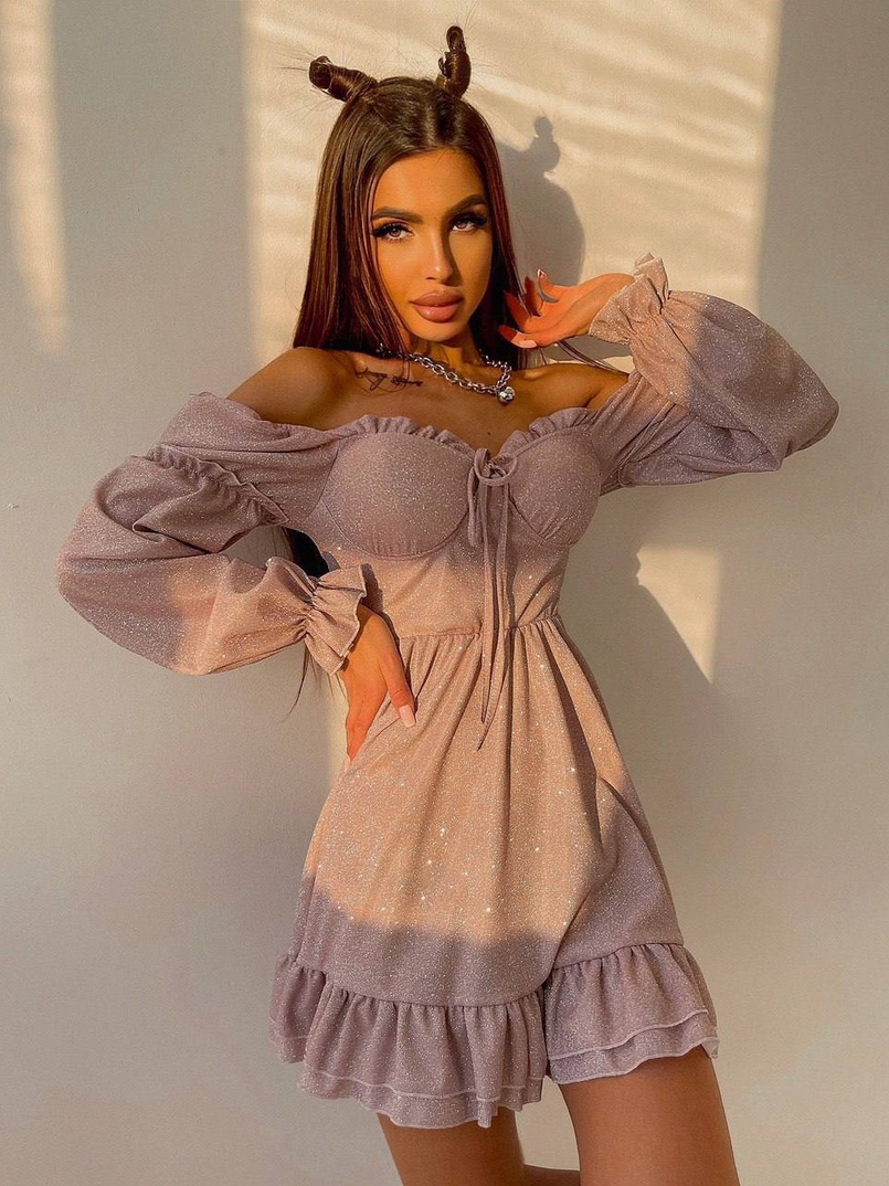 Блискуча сукня з оборками та чашками з ефектом push up | PUSHKA SHOP