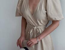 Льняное платье-миди с запахом и объемными рукавами  | PUSHKA SHOP