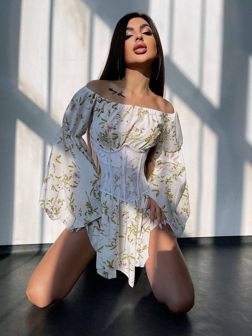 Сукня асиметричного крою з розкльошеними рукавами + корсет декорований стразами Ручна робота | PUSHKA SHOP