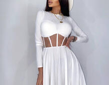 Приталенное платье с корсетной вставкой и пышной юбкой-солцем Приталенное платье с корсетной вставкой и пышной юбкой-солцем | PUSHKA SHOP