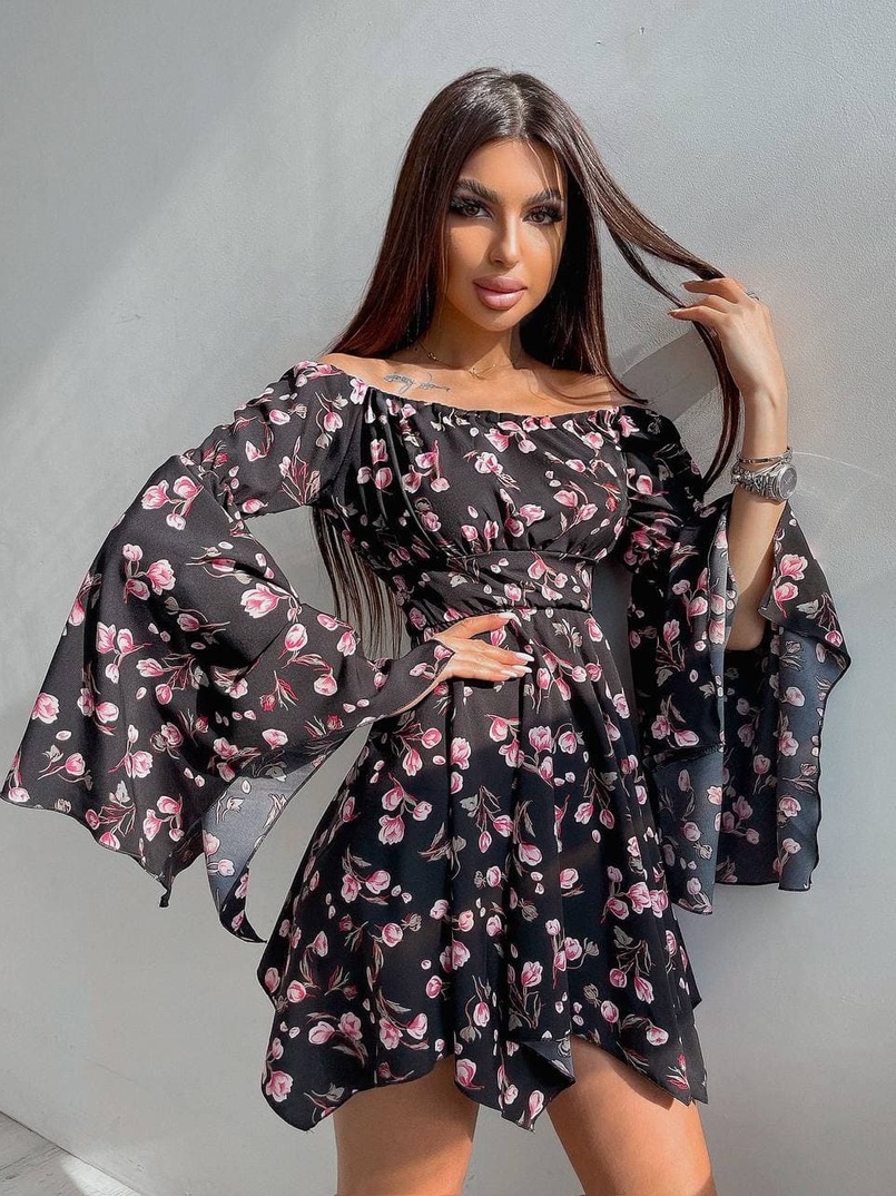 Платье  ассиметричного кроя с расклешенными рукавами + корсет декорированный стразами  | PUSHKA SHOP