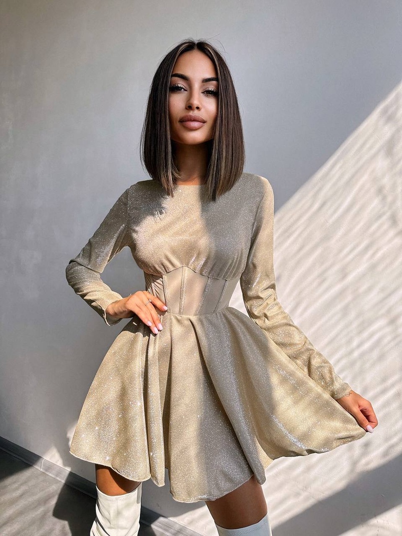 Приталена блискуча сукня з корсетною вставкою та пишною спідницею-сонцем Приталена блискуча сукня з корсетною вставкою та пишною спідницею-сонцем | PUSHKA SHOP