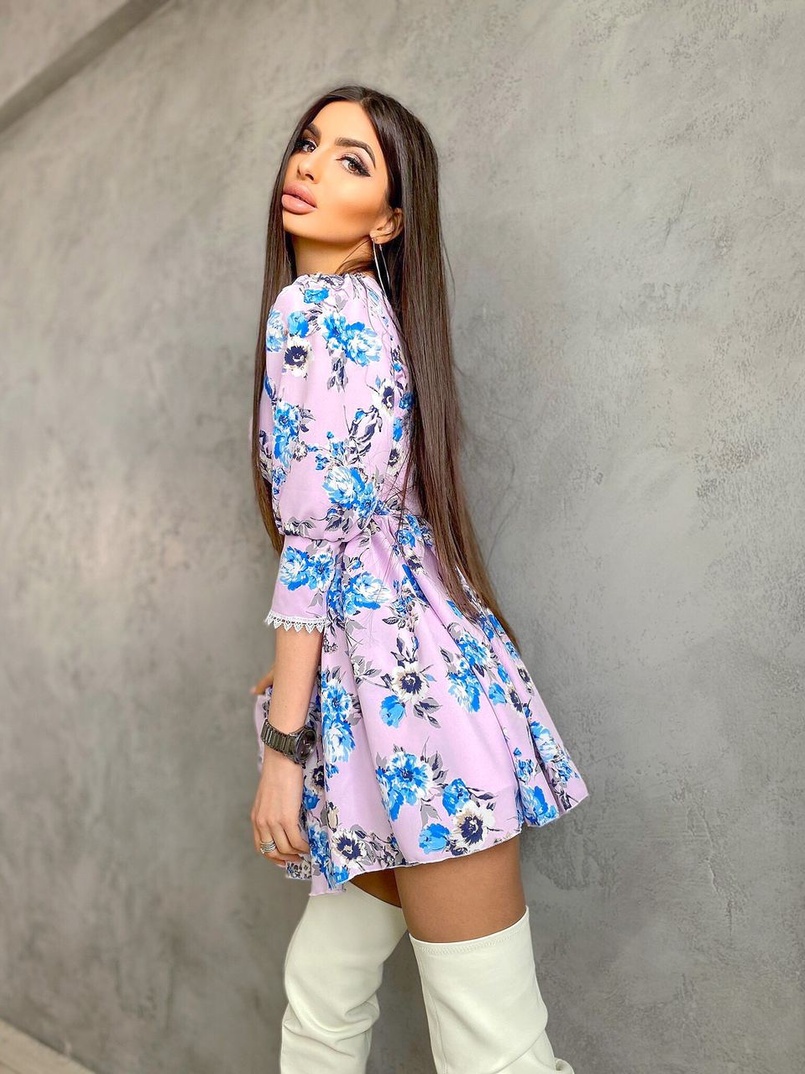 Цветочное платье-мини, декорированное кружевом Цветочное платье-мини, декорированное кружевом | PUSHKA SHOP