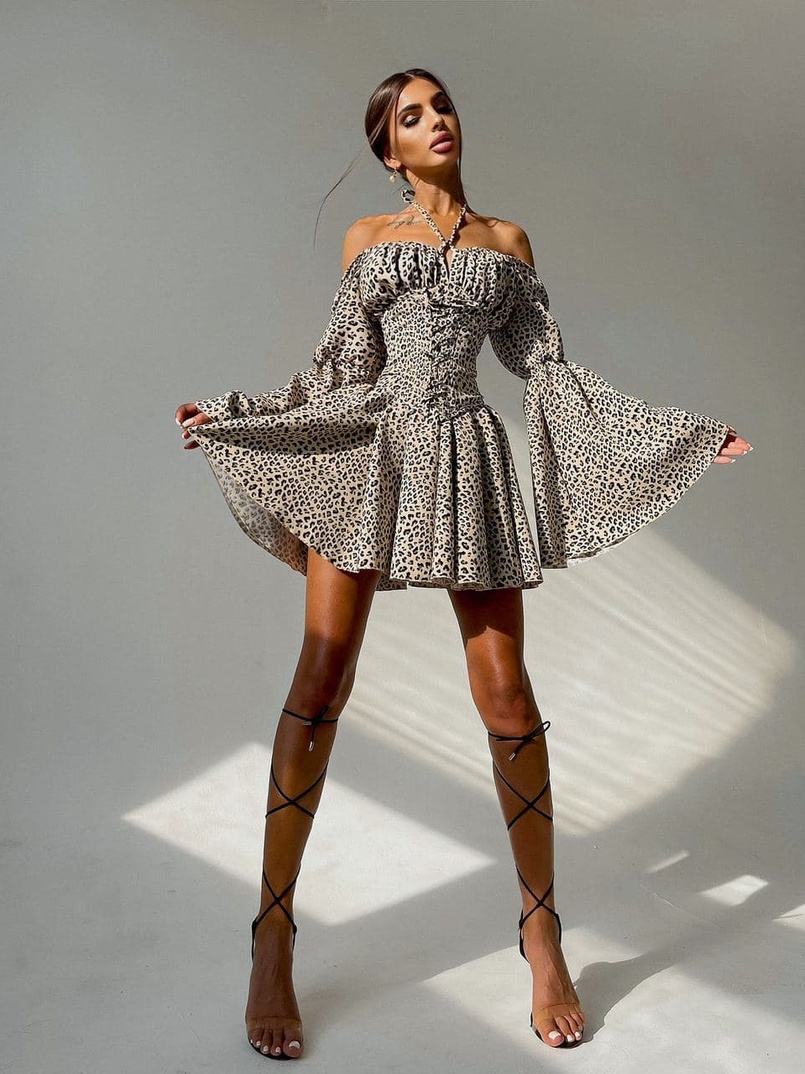 Комплект: платье с расклешенными рукавами + корсет  Комплект: платье с расклешенными рукавами + корсет  | PUSHKA SHOP