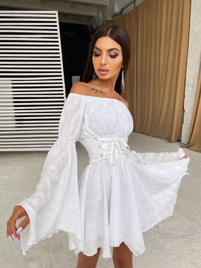 Платье с расклешенными рукавами в комплекте с корсетом Платье с расклешенными рукавами в комплекте с корсетом | PUSHKA SHOP