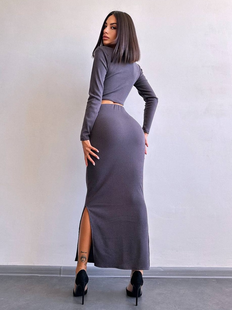 Трикотажний комплект: топ з елементами корсету та спідниця з розрізами Трикотажний комплект: топ з елементами корсету та спідниця з розрізами | PUSHKA SHOP