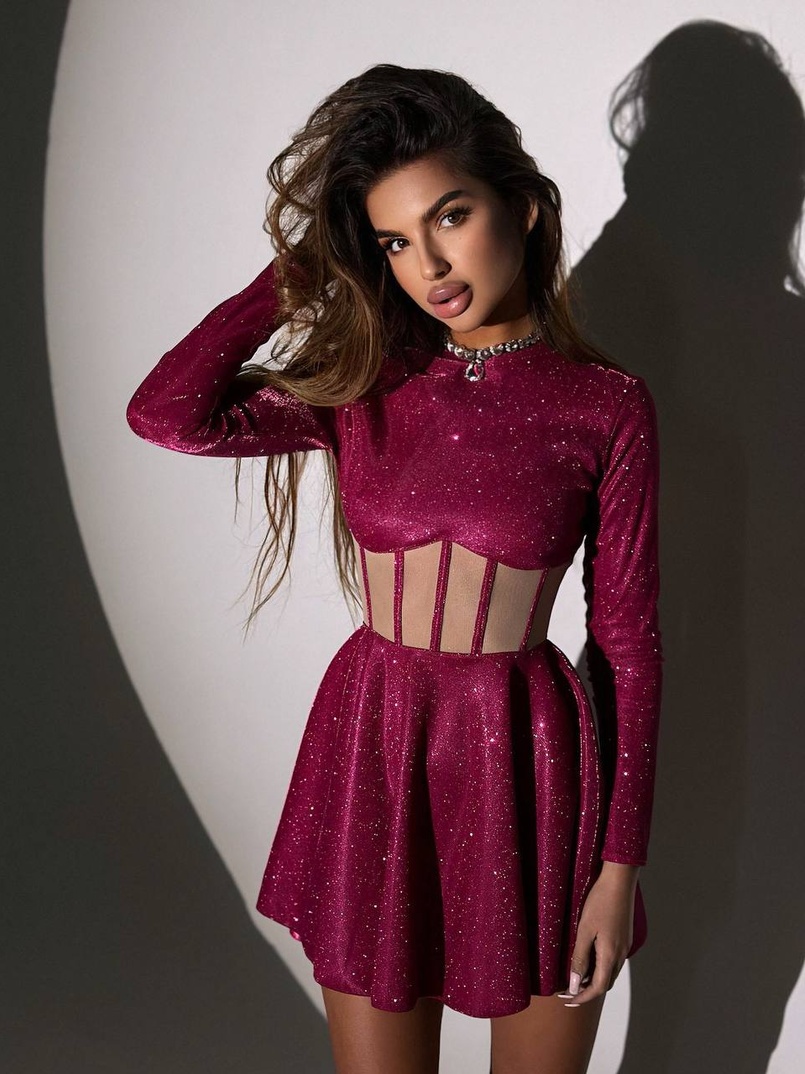 Блискуча корсетна сукня з пишною спідницею Блискуча корсетна сукня з пишною спідницею | PUSHKA SHOP