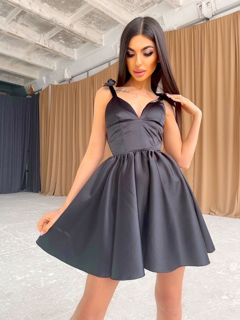 Корсетное платье с пышной юбкой  | PUSHKA SHOP