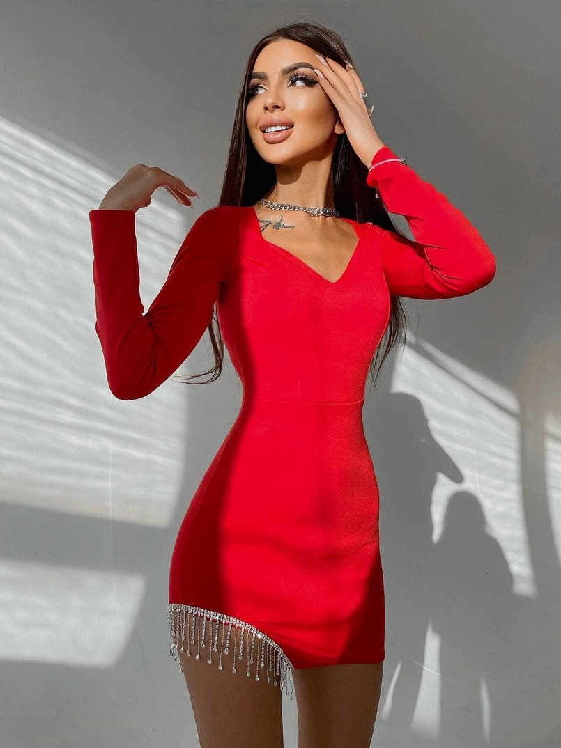 Силуетна сукня з декором із сітки зі стразами Силуетна сукня з декором із сітки зі стразами | PUSHKA SHOP