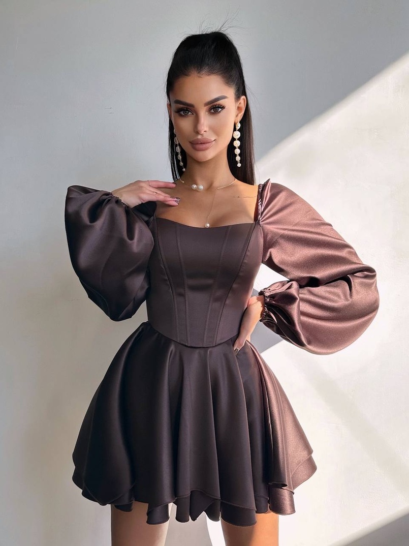 Атласна корсетна сукня з пишною подвійною спідницею та об‘ємними рукавами Атласна корсетна сукня з пишною подвійною спідницею та об‘ємними рукавами | PUSHKA SHOP