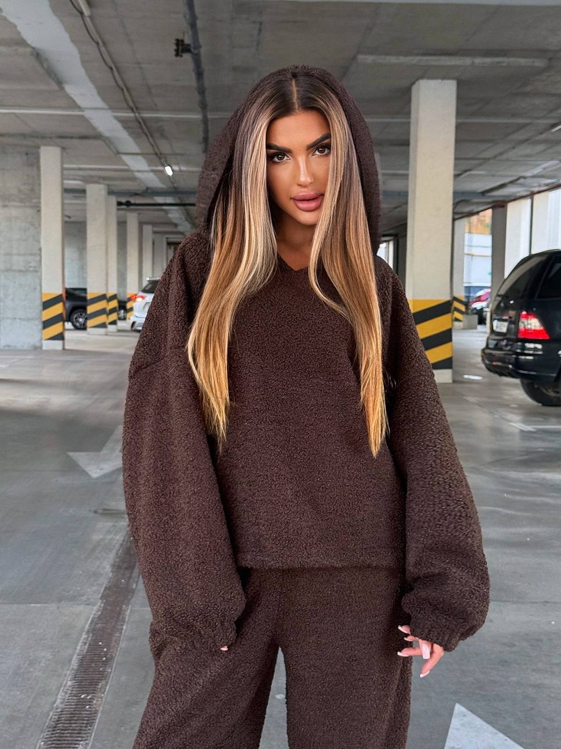 Теплий та мʼякий комплект: Обʼємний худі з капюшоном та штани з манжетами  Дуже приємний до тіла | PUSHKA SHOP