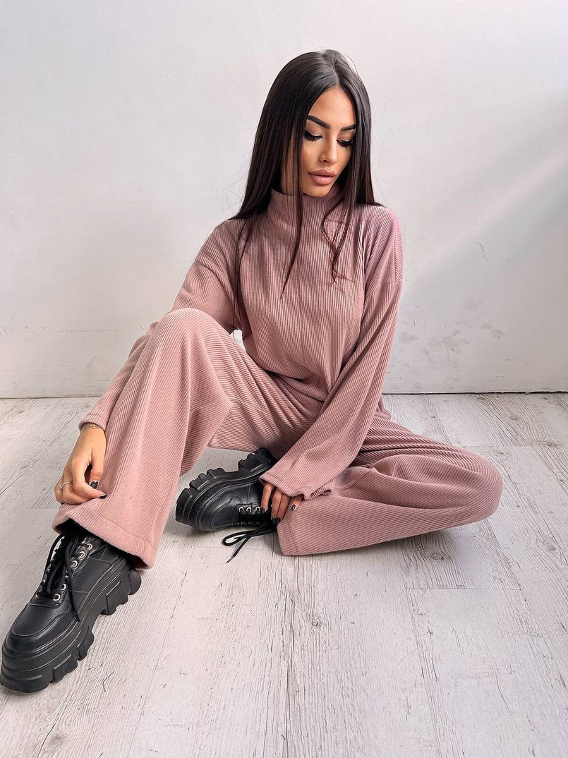 Повсякденний костюм із теплого трикотажу-рубчика | PUSHKA SHOP