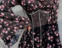 Платье  ассиметричного кроя с расклешенными рукавами + корсет декорированный стразами  | PUSHKA SHOP