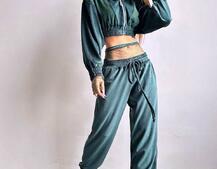 Велюровий комплект декорований стразами( бомбер+ рукавички+ штани + трусики) Велюровий комплект декорований стразами( бомбер+ рукавички+ штани + трусики) | PUSHKA SHOP