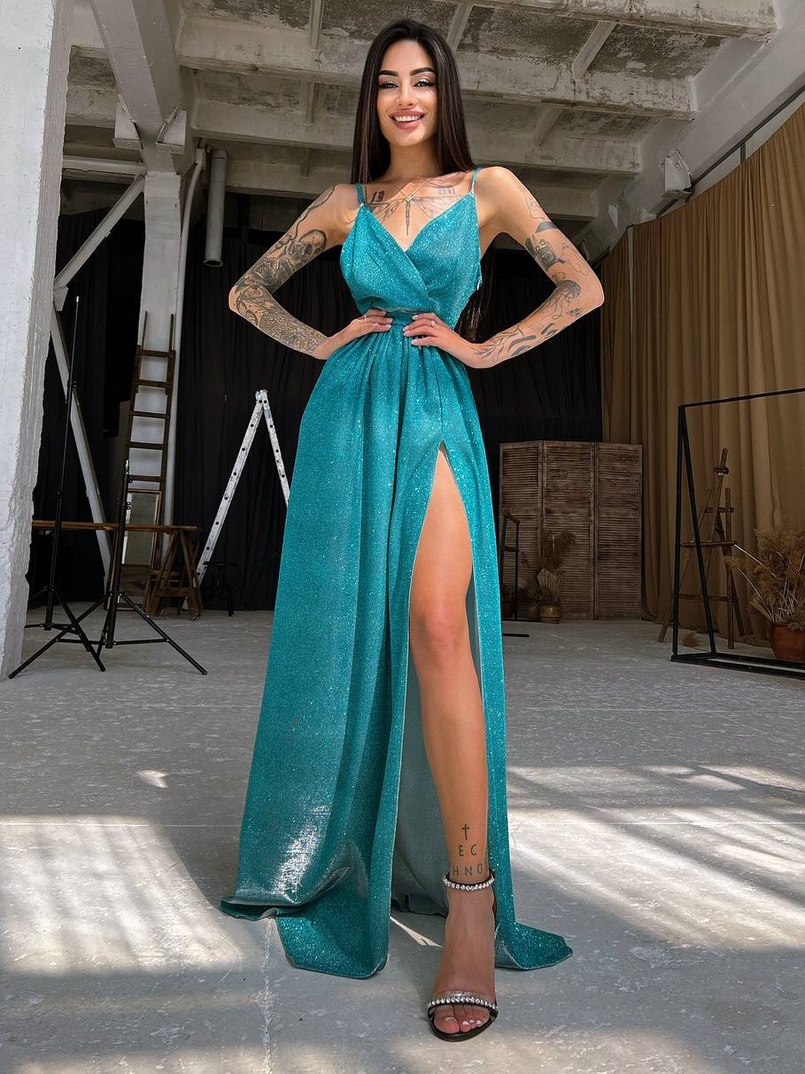 Блестящее платье-макси с разрезом   | PUSHKA SHOP