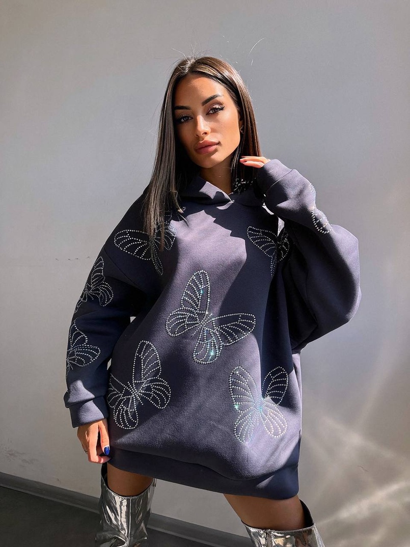 Трендове худі over size із сяючими стразами Трендове худі over size із сяючими стразами | PUSHKA SHOP