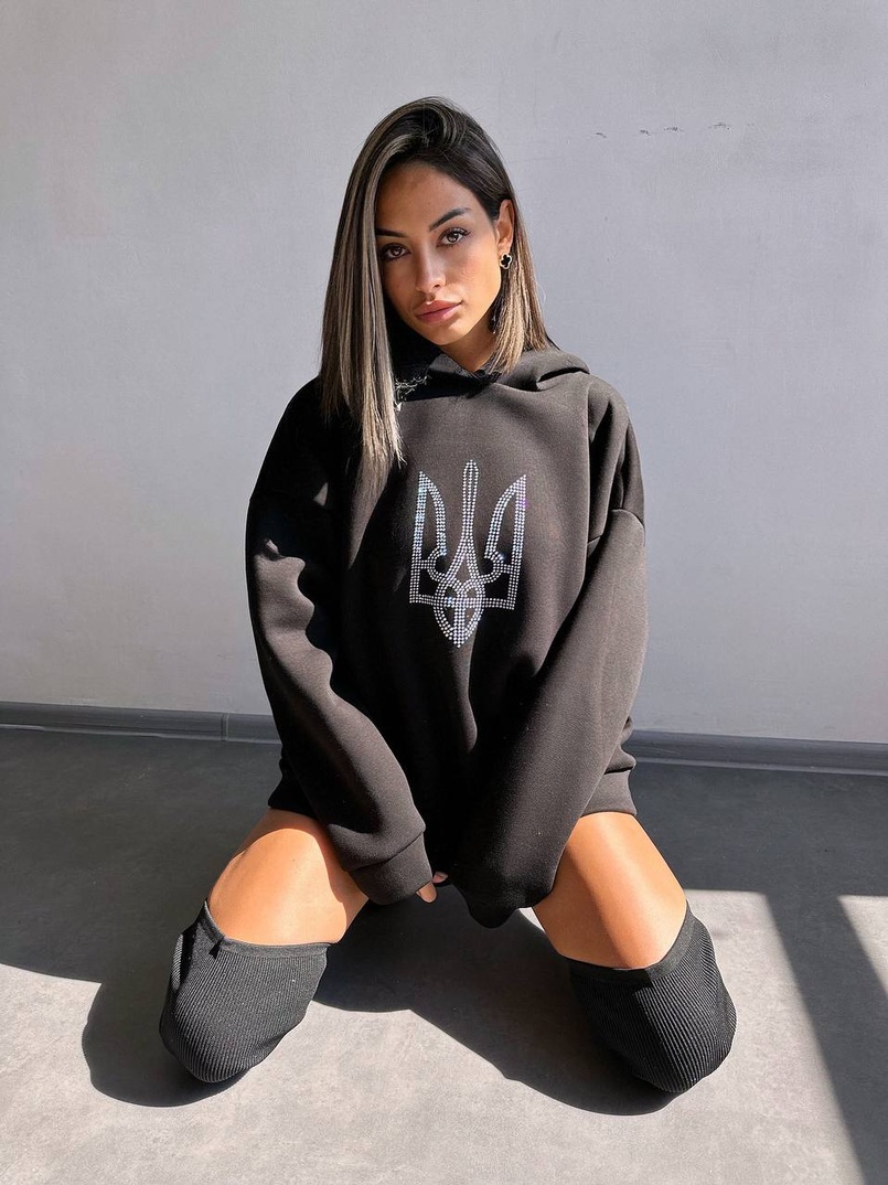 Патріотичне  худі over size із сяючими стразами | PUSHKA SHOP