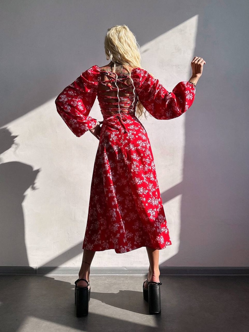 Улюблена сукня-міді зі шнурівкою на спинці та розрізом на ніжці | PUSHKA SHOP