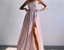 Сяюча сукня максі зі шнурівкою на спинці Сяюча сукня максі зі шнурівкою на спинці | PUSHKA SHOP