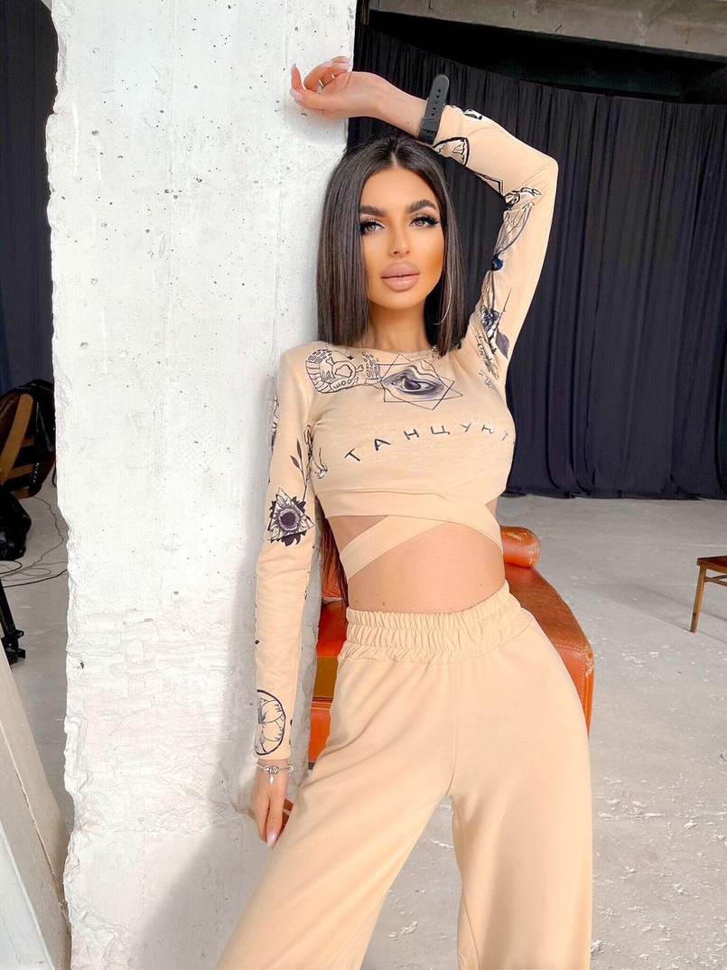 Трикотажный костюм с креативным принтом Трикотажный костюм с креативным принтом | PUSHKA SHOP