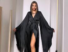 Шовковий халатик із розкльошеними рукавами Шовковий халатик із розкльошеними рукавами | PUSHKA SHOP