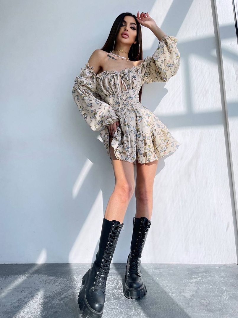 Сукня з квітковим принтом з воланами на ґудзиках Сукня з квітковим принтом з воланами на ґудзиках | PUSHKA SHOP