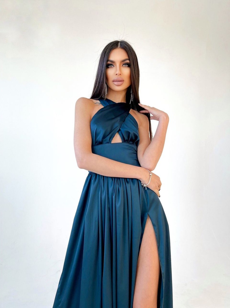 Платье макси с разрезом на юбке и верхом на завязках Платье макси с разрезом на юбке и верхом на завязках | PUSHKA SHOP