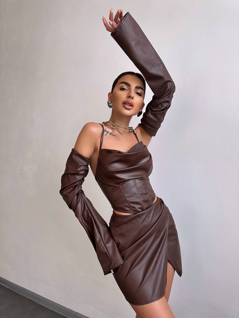 Комплект з еко шкіри: корсет з чашечками+ спідниця міні Комплект з еко шкіри: корсет з чашечками+ спідниця міні | PUSHKA SHOP