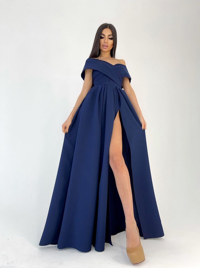 Платье-макси с разрезом Платье-макси с разрезом | PUSHKA SHOP