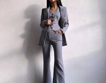 Костюм: піджак на підкладці, штани кльош+ жилет Костюм: піджак на підкладці, штани кльош+ жилет | PUSHKA SHOP