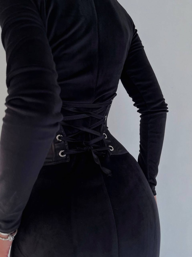 Оксамитова сукня міді з розрізом + атласний корсет Оксамитова сукня міді з розрізом + атласний корсет | PUSHKA SHOP