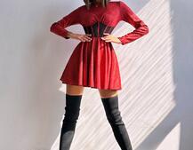 Приталена блискуча сукня з корсетною вставкою та пишною спідницею-сонцем Приталена блискуча сукня з корсетною вставкою та пишною спідницею-сонцем | PUSHKA SHOP